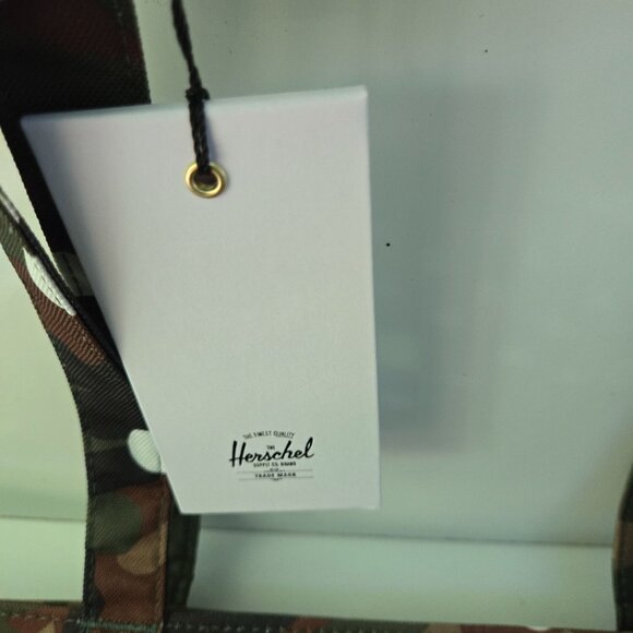 Herschel Supply Co NWT Mica Tote Woodland Camo White Dot Canvas Double Handle - Picture 5 of 8